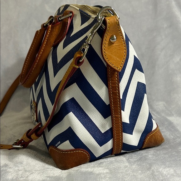 Dooney & Bourke Navy and Tan Chevron Satchel With Crossbody Strap - Picture 4 of 16